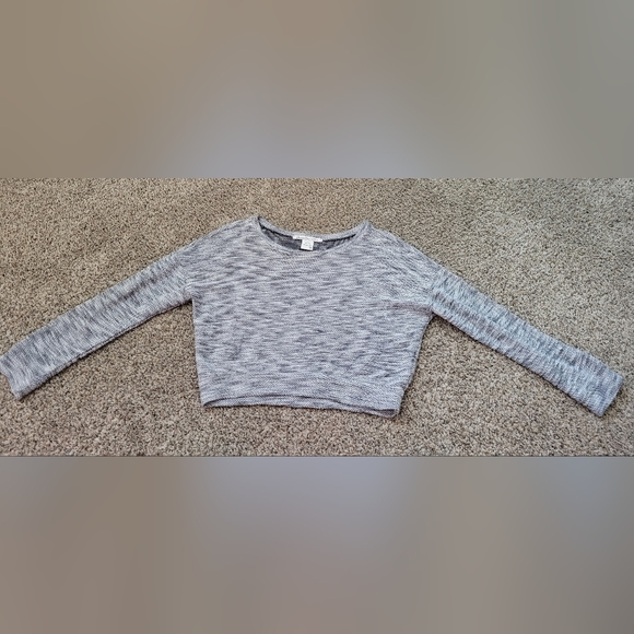 Gently Used Crop Sweater Size M - Picture 2 of 2